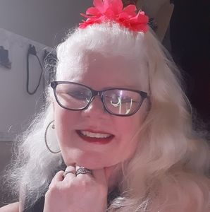 Meet your Posher, Diana